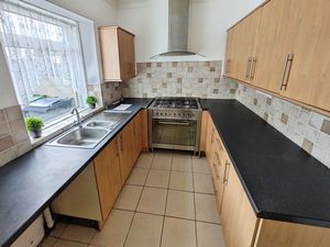 Kitchen- click for photo gallery